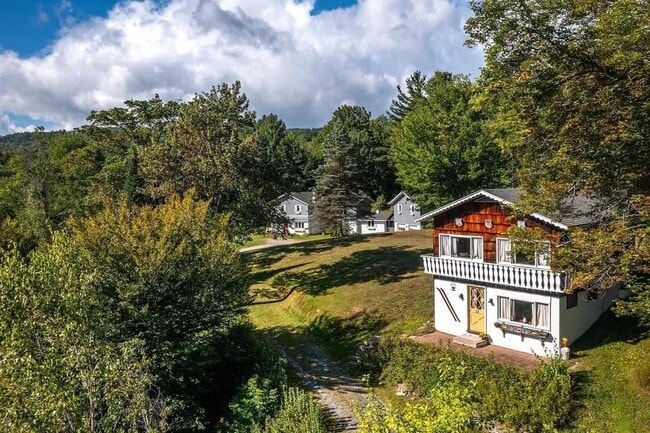 Photo - 13 Winhall Hollow Rd