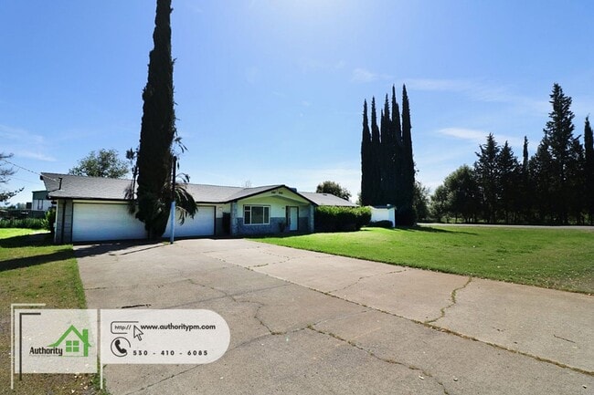 Photo - 8759 Airport Rd