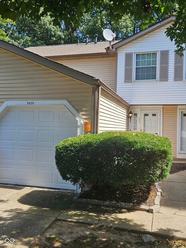 Building Photo - 9459 Timber View Dr
