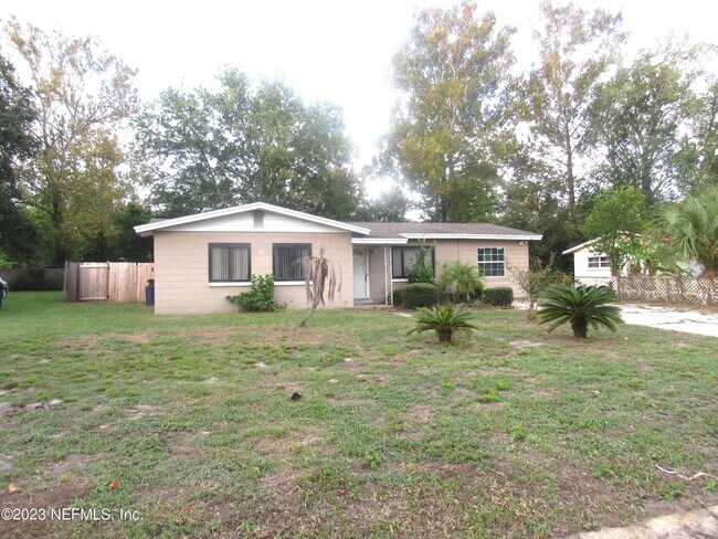 Photo - 235 Beall Ave N