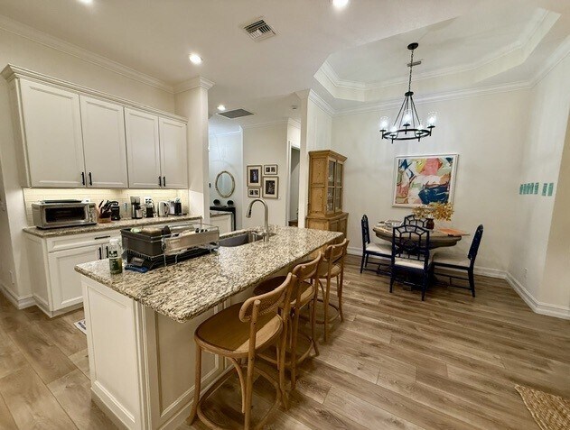 Photo - 2025 Bridgepointe Cir