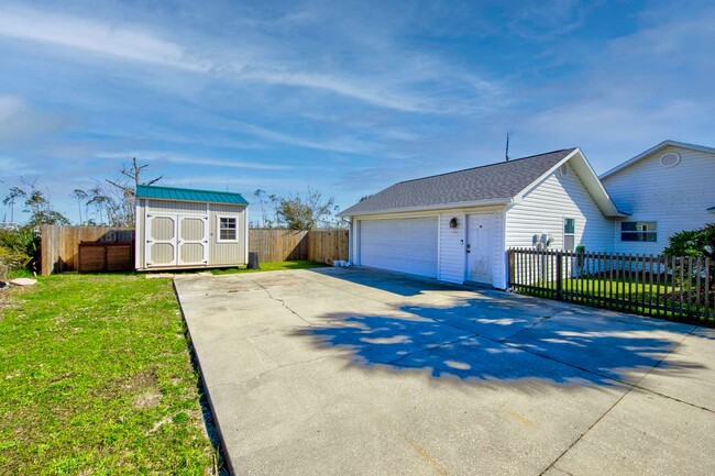 Photo - 1007 Cypress Ave