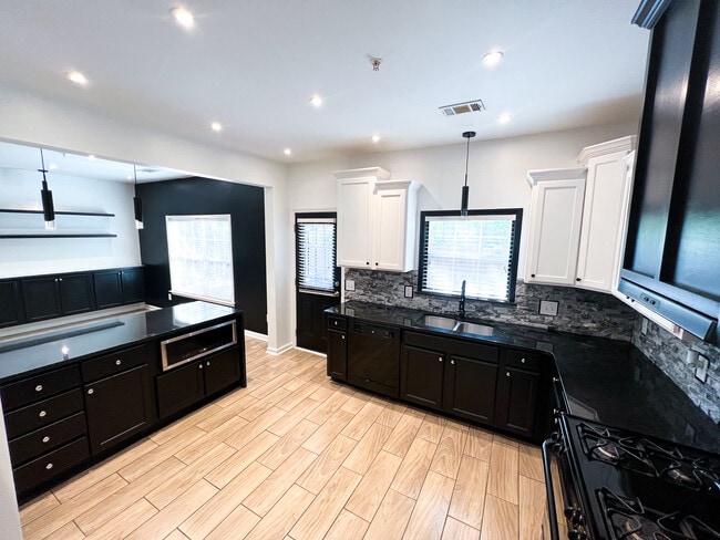 Photo - 2050 Appaloosa Way