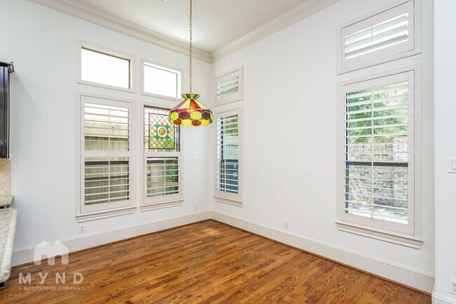 Photo - 9530 Pemberton Trce House