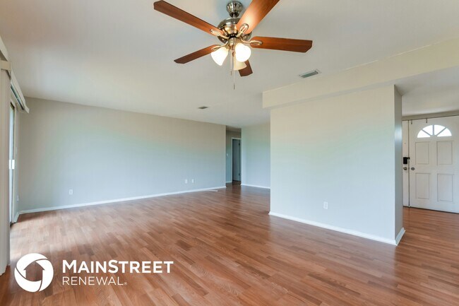 Photo - 911 Plato Ave