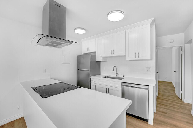 Photo - 1122 Washington Ave
