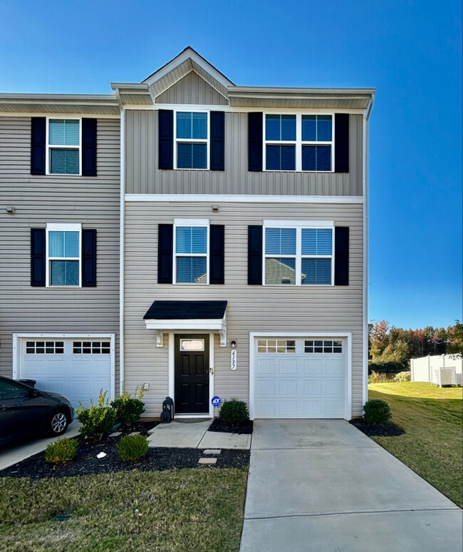 6137 Cutwater Cir