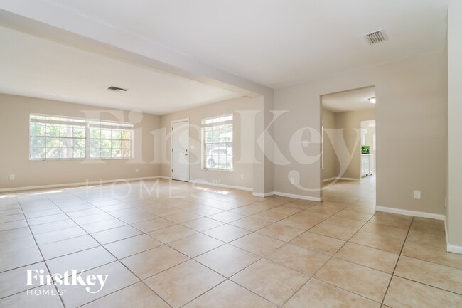 9303 N Edison Ave
