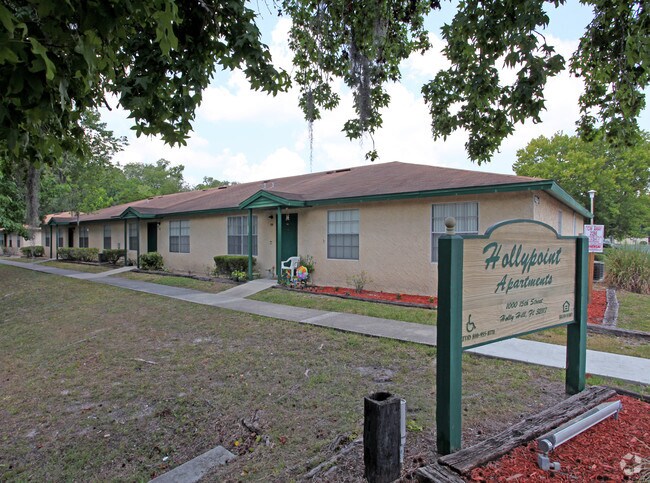 Photo - Holly Point Apartments