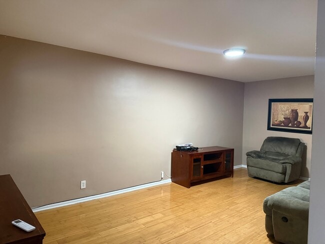 Photo - 10005 Seaview Ave Unit 2nd floor