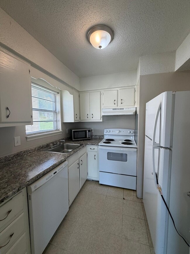 Photo - 2218 Jonathan Dr NW Unit A