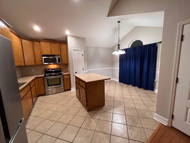 Photo - 37 Cochise St