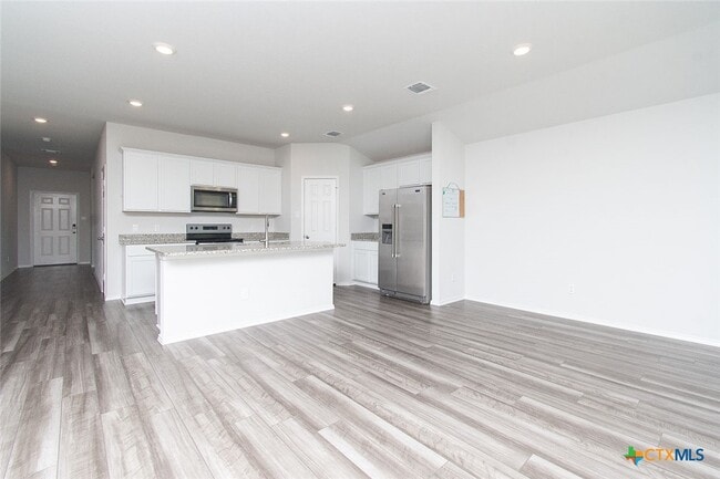 Photo - 1717 Cedrus Dr