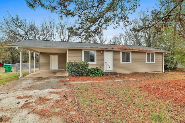 Photo - Cozy 3bd/1ba in Hampton.