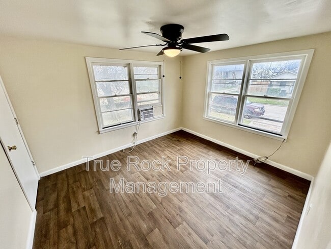 Photo - 427 S Center Ave