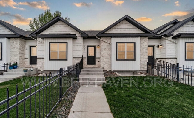 Photo - 1483 Fremont Ave