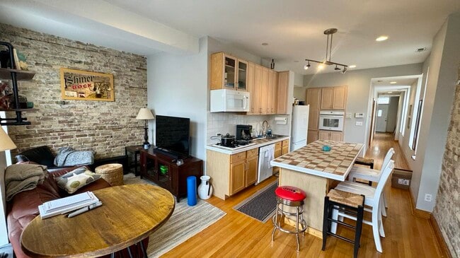 Photo - 1453 W Cortez St Unidad 3