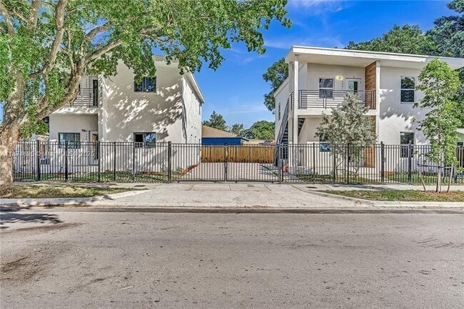 Building Photo - 5991 NW 14th Ave Unit 2 Rental