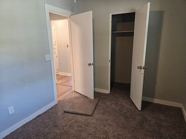 Photo - 3 bed 2 bath Newly Renovated Home For Rent