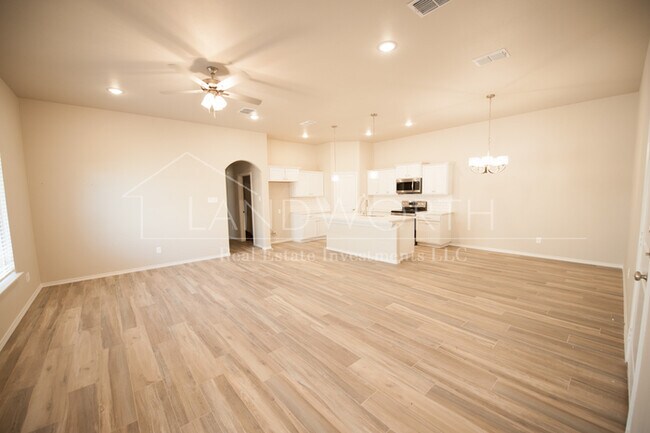 Photo - 3/2/2 Townhome near high school