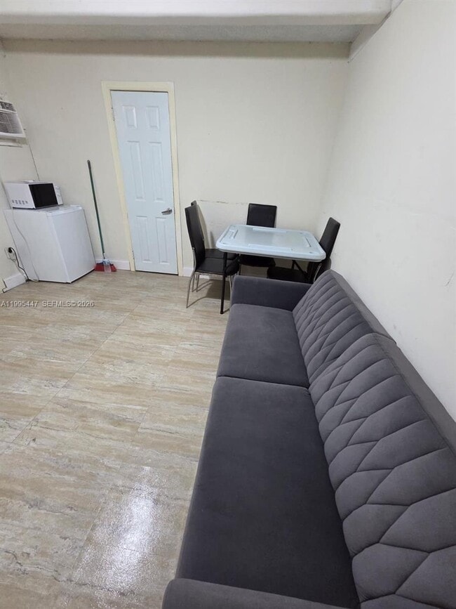 1420 SW 129th Ct Unit 1