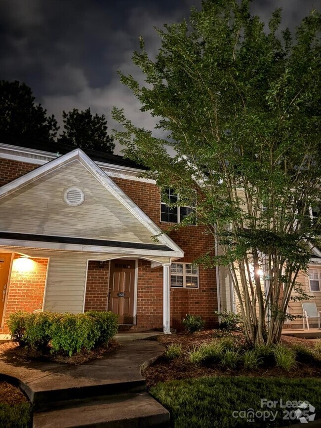 Building Photo - 3625 Melrose Cottage Dr Rental