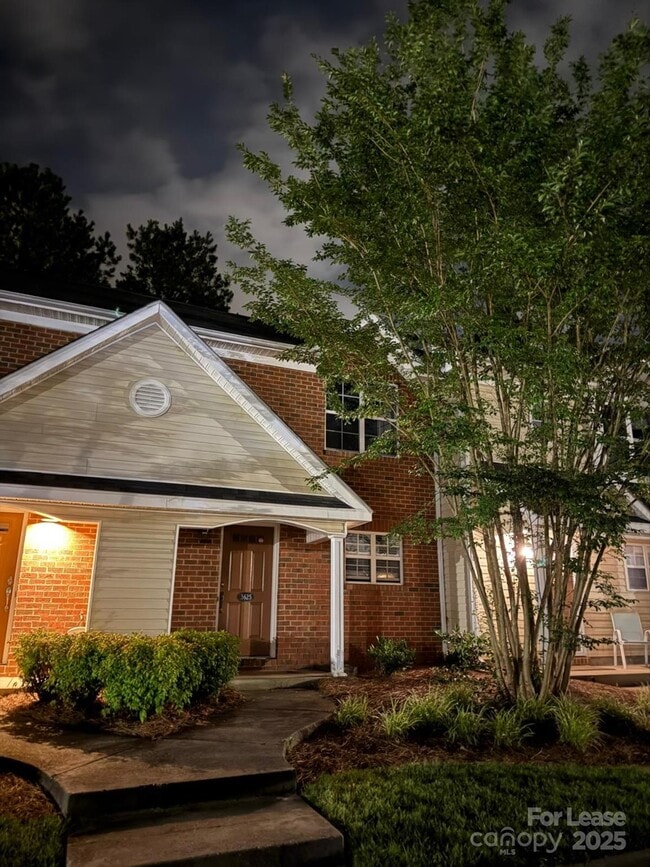 Building Photo - 3625 Melrose Cottage Dr Rental