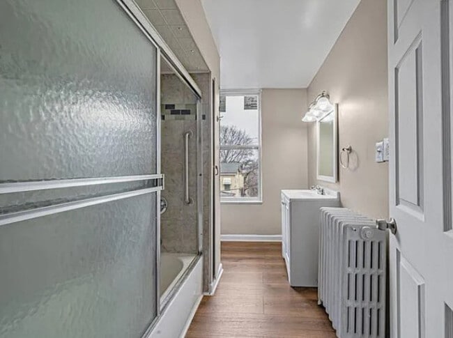 Photo - 552 Freeland St