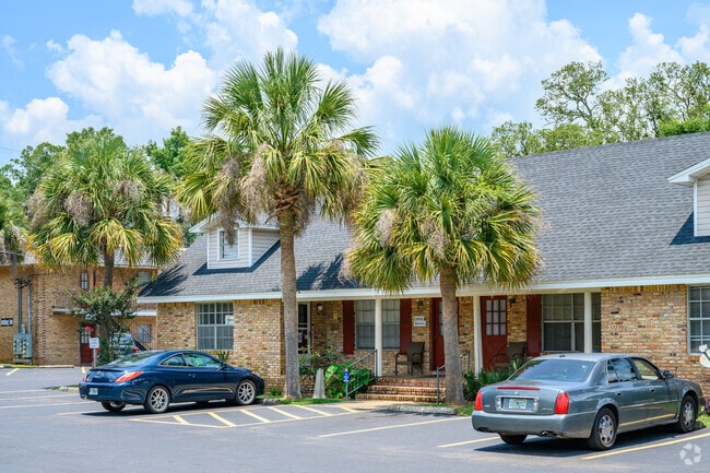 Leasing Office