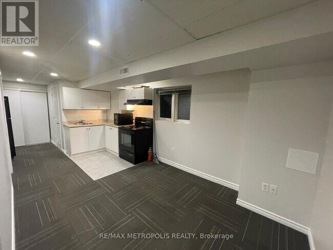 Photo - 58 Whitefoot Crescent