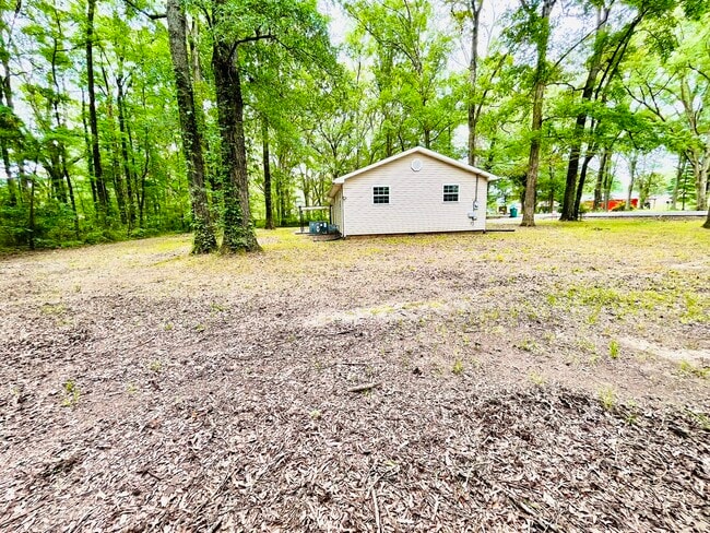 Photo - 596 Myers Rd