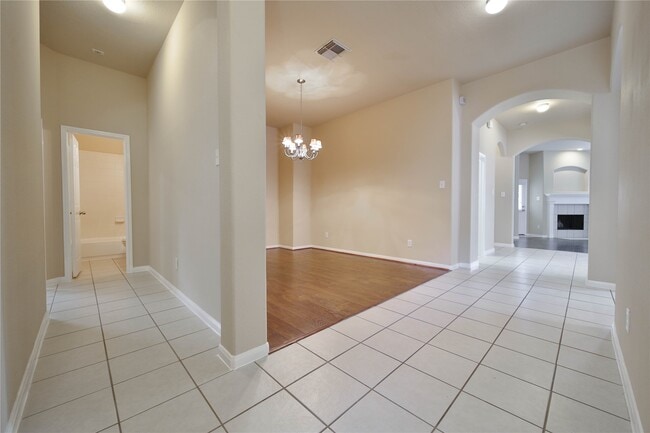 Photo - 26022 Trailcliff Ct