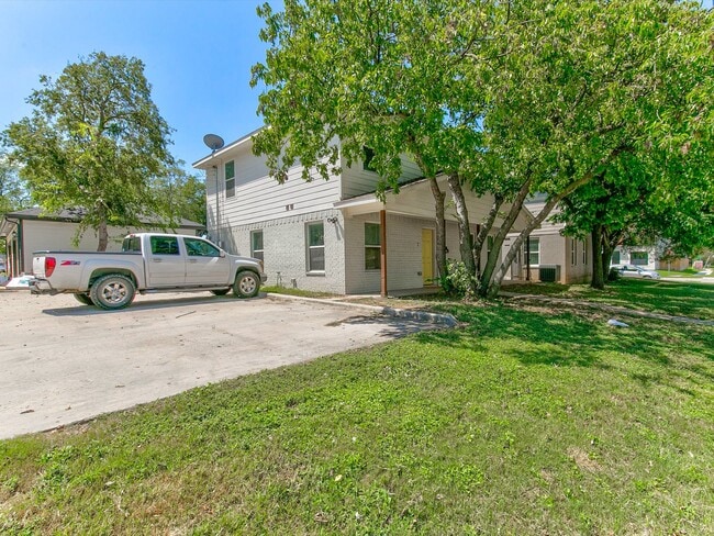 Photo - 2313 W Devitt St