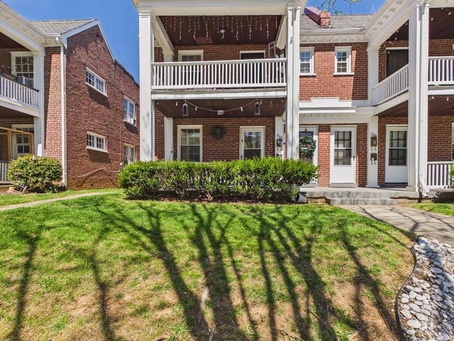 Building Photo - 3320 W Grace St Unit 3320 A