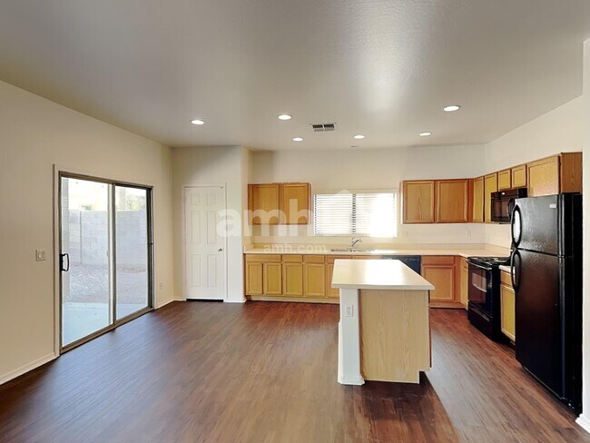 Photo - 18541 W Valerie Dr