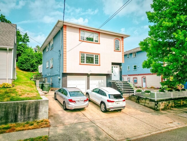 Building Photo - 104 Eastern Way Rental