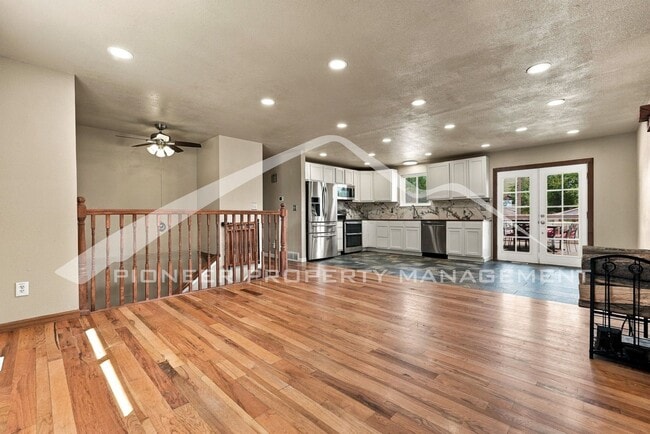 229 Florence Ave