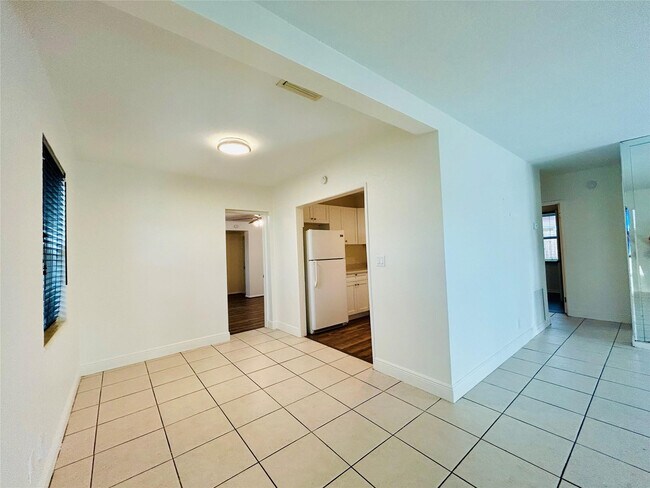 Photo - 1412 NW 2nd Ave