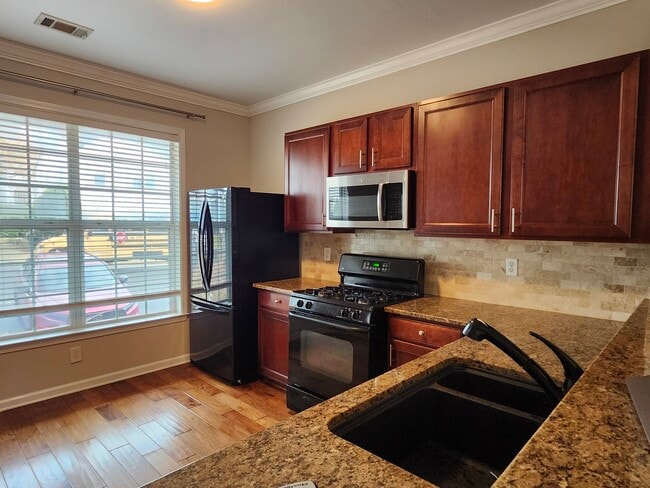 Photo - 1030 Prestwyck Ct