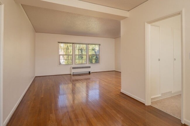 Photo - Parkview Apartments