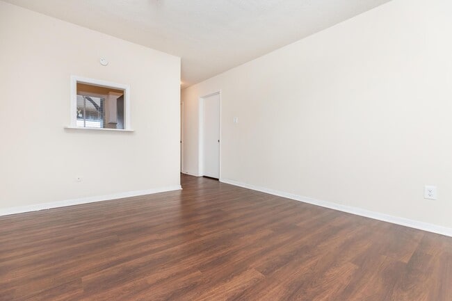 Photo - 1955 Camelot St