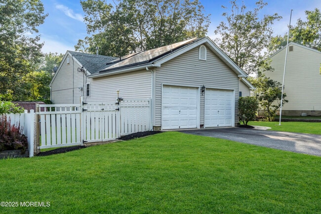 Photo - 220 Middie Ln
