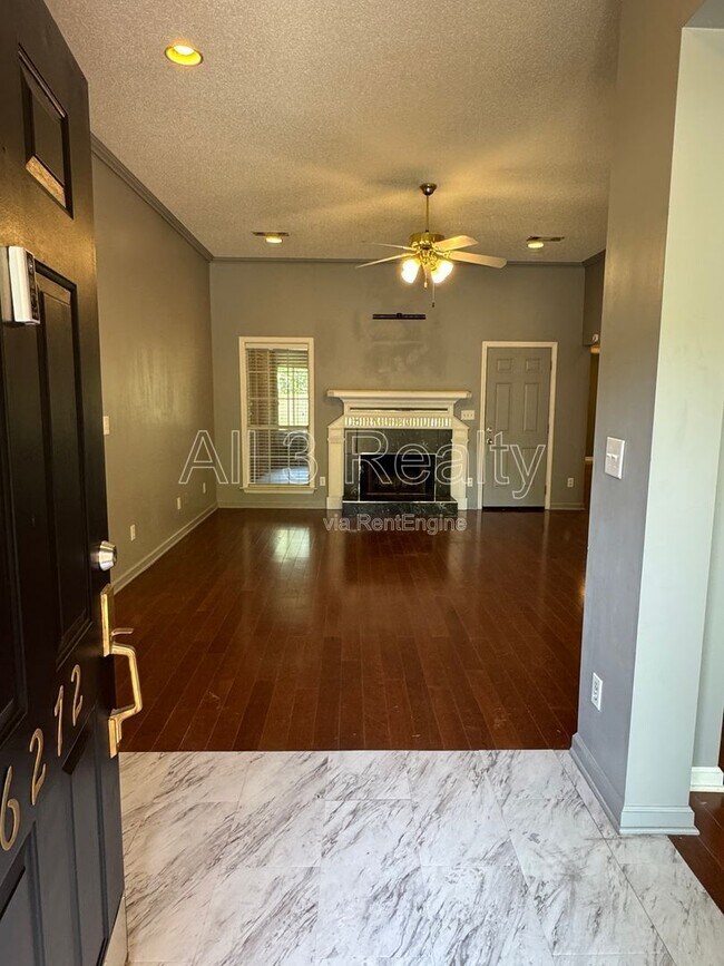 Photo - 6272 Deerwood Dr
