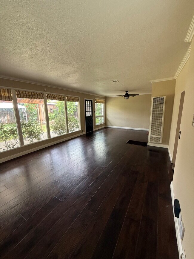 Photo - Spacious 4 Bedroom 2.5 Bathroom Hayward Home with Fresh Paint and New Carpet