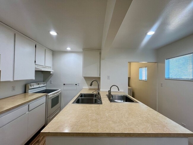 Photo - Beautifully Remodeled 3 bedroom 1 bath hom...