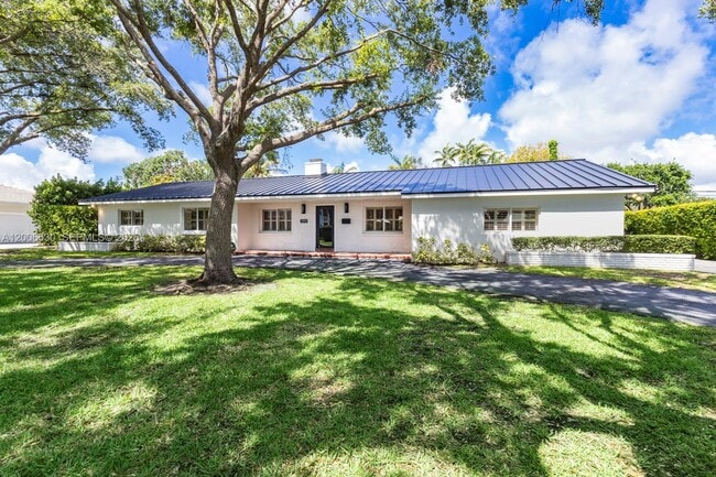 Building Photo - 13050 SW 71st Ave