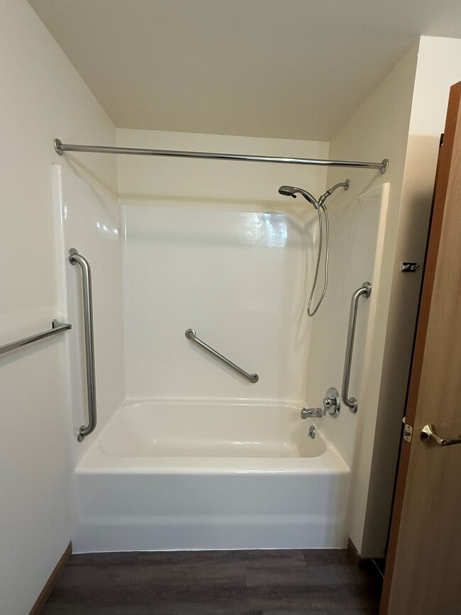 Bathroom-1 bed-300