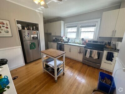 Building Photo - 281 Alewife Brook Pky Unit 2 Rental