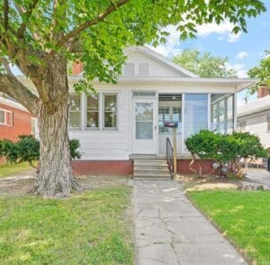 Building Photo - Spacious 1 bedroom home!