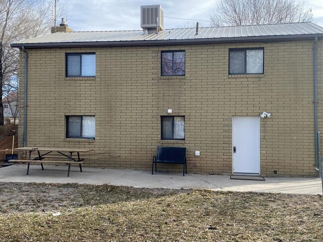 Building Photo - 366 S 100 E Rental